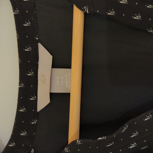 H&M Black Flutter Sleeve Button Down Dress - Picture 2 of 7